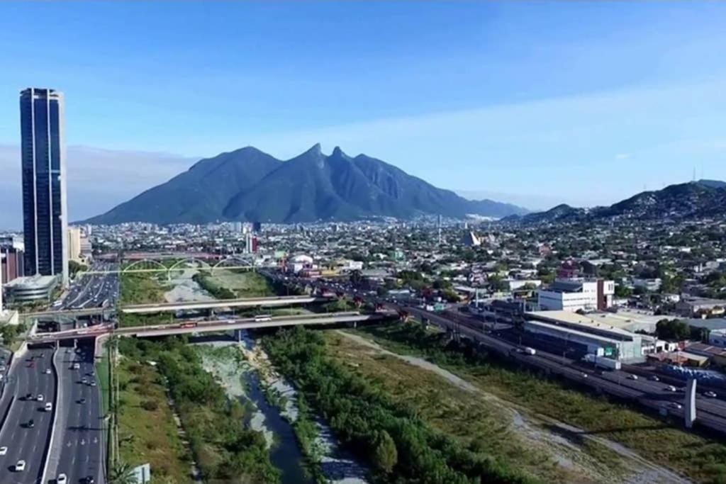 La Finca Monterrey Luaran gambar